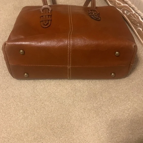 Patricia Nash Leather Shoulder Bag - Picture 4 of 9